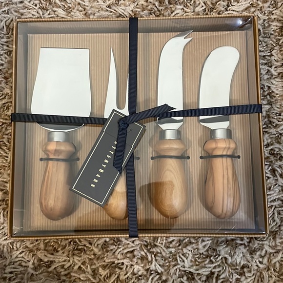 NIB Pottery Barn Cheese Knives, Set of 4 - Picture 2 of 6
